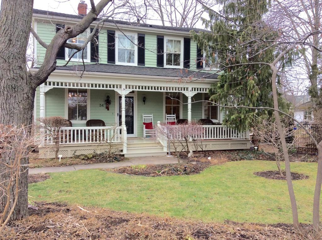 Scarlet Tunic Bed And Breakfast Niagara-on-the-Lake Exterior photo